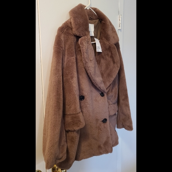 NWT H&M FAUX FUR COAT SIZE SMALL - Picture 2 of 11